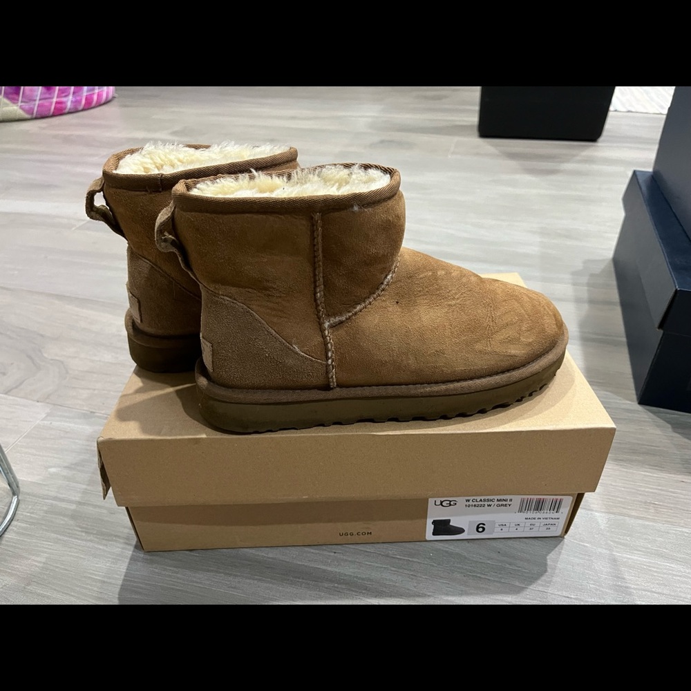 UGG classic mini boots size 6